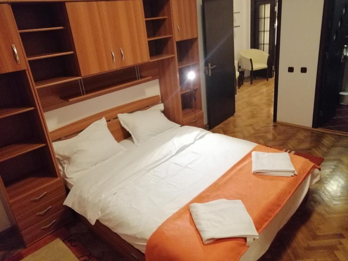 Apartament Athenee Palace Bukares Bagian luar foto